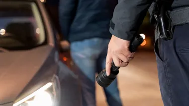 Spalona żarówka ujawniła dwa dożywotnie zakazy prowadzenia