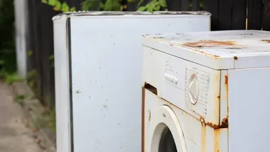 Stara lodówka bez dźwigania. W Pabianicach odbiorą ją bezpłatnie z domu