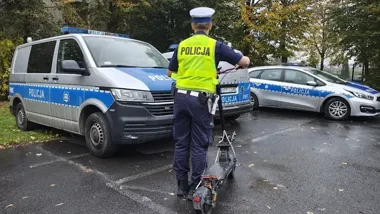 Wypadek hulajnogi w Ksawerowie. 16-latek z urazem głowy
